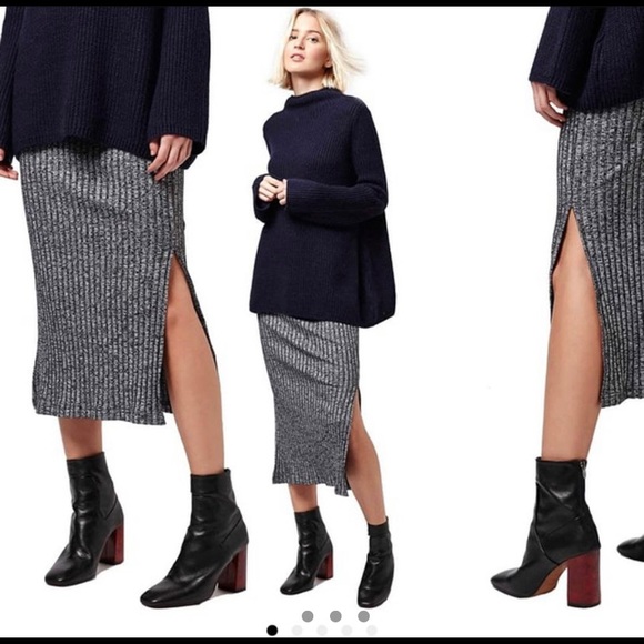 Topshop Dresses & Skirts - Topshop ribbed tube skirt